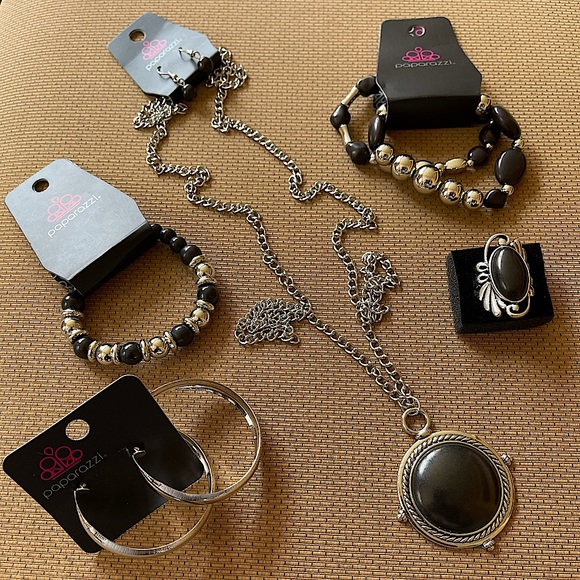5pc Black and Silver Jewelry Set